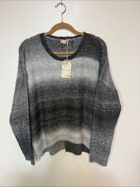 Hem and thread Women's Ombre Gray Scoop Neck Sweater